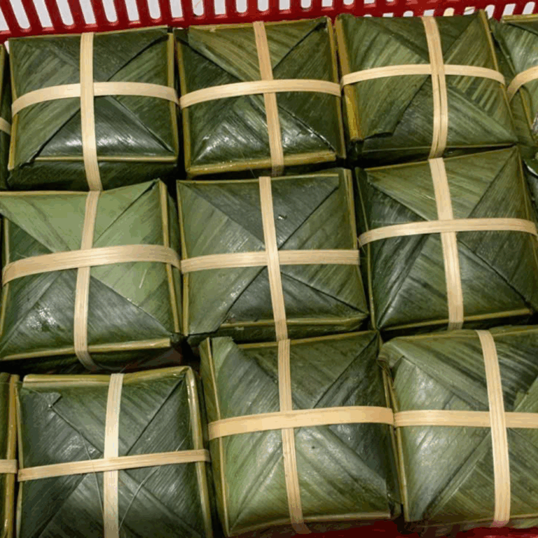 Bánh Chưng Truyền Thống Bà Ba Hội (Mặn) Chuẩn Vị Việt