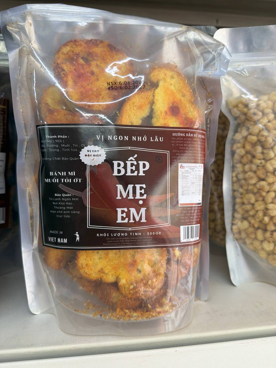Bánh mì Muối Tỏi Ớt Bếp Mẹ Em